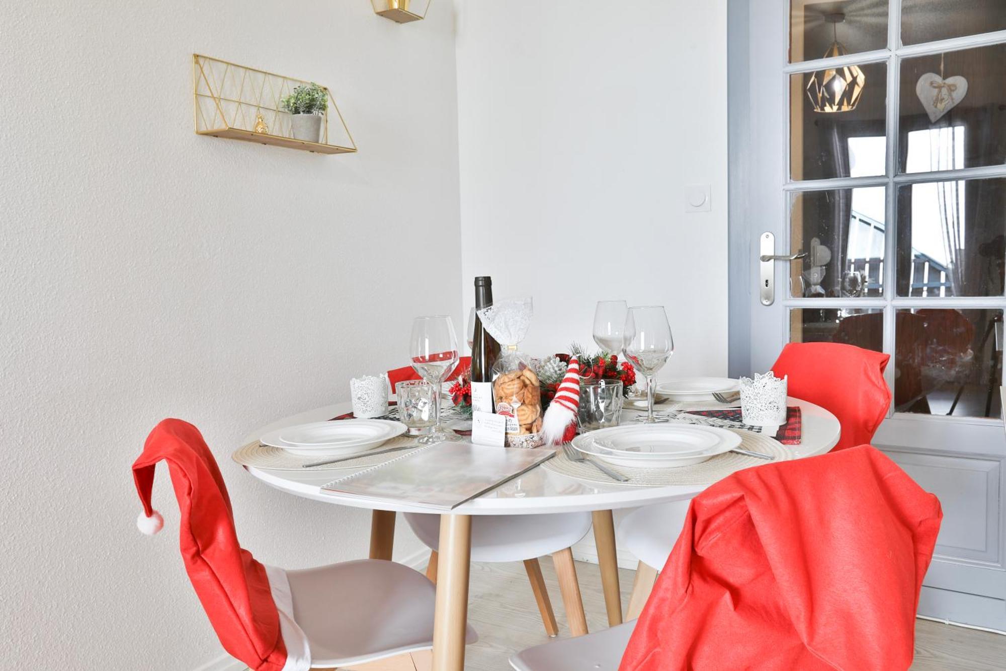 Appartements Duplex 3 Et 4 Personnes - Climatisation - Village Elu Parmi Les "Plus Beaux Villages De France" - Route Des Vins - Centre Alsace Bergheim Exterior foto